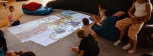 Dywan interaktywny w przedszkolu – jakie zabawy dla dzieci są godne uwagi?
